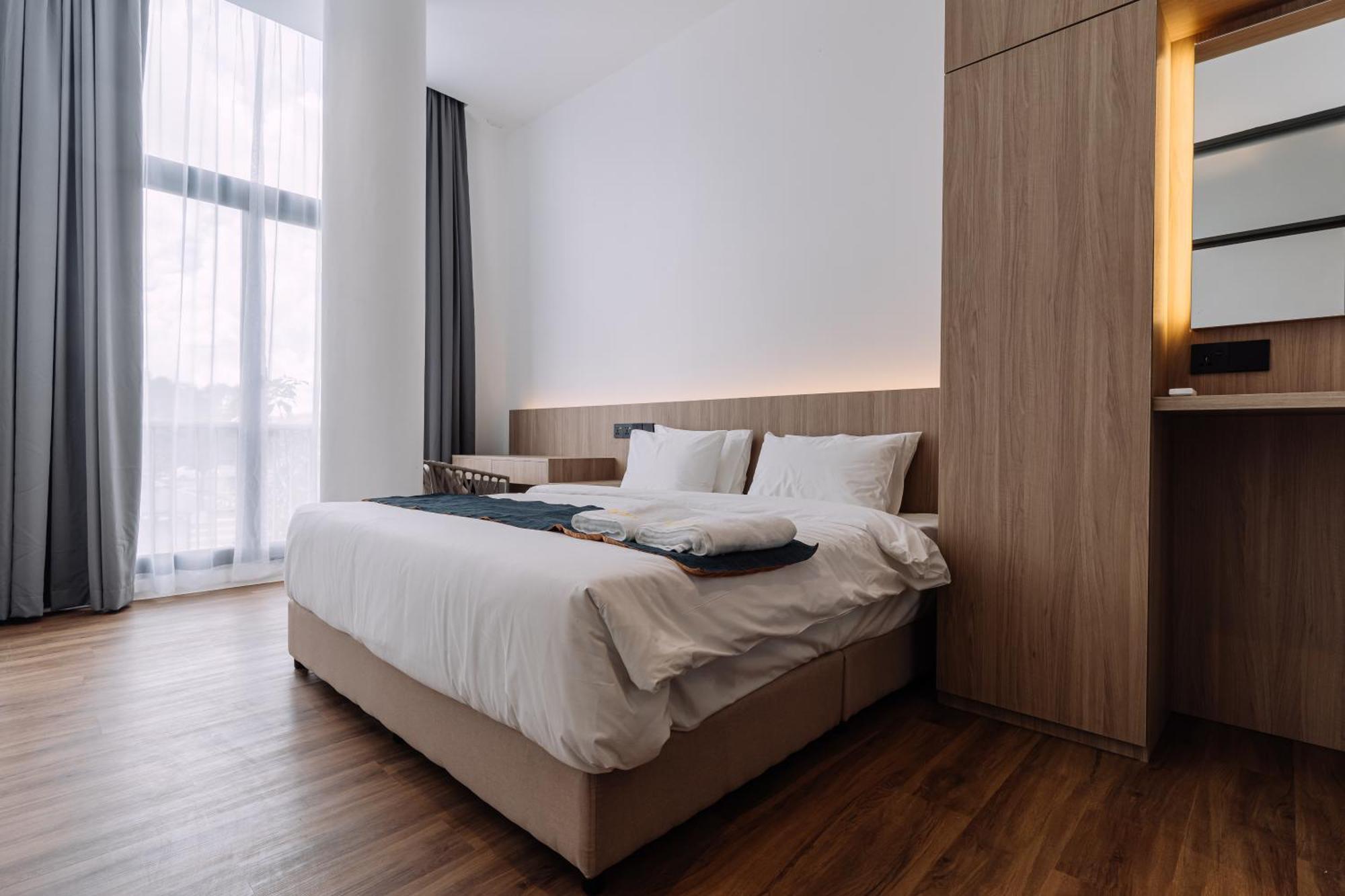 קוצ'ינג Impiana By Roxy Hotel מראה חיצוני תמונה